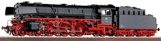 Steam locomotive BR 01 with new boiler<br /><a href='images/pictures/Roco/63210.jpg' target='_blank'>Full size image</a>